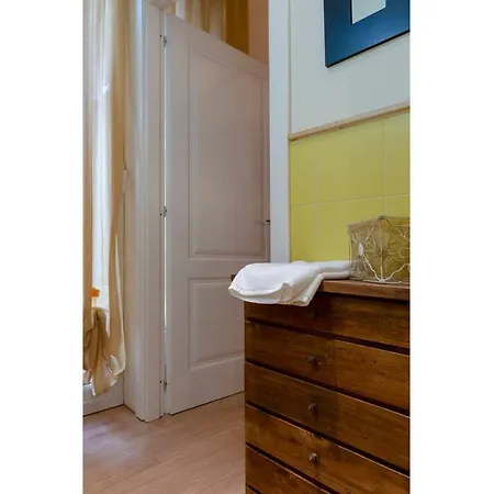 Semesterbostad Altido Cosy Apt Perfect For Couples Near Piazza De Ferrari Genua