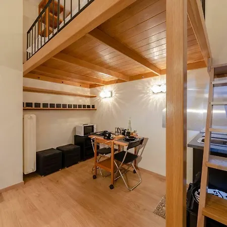 Altido Cosy Apt Perfect For Couples Near Piazza De Ferrari بيت للعطل