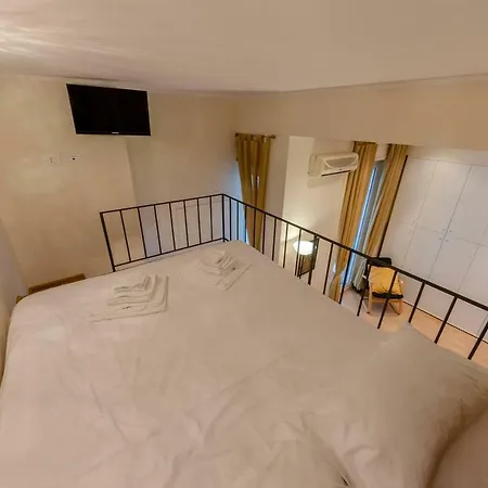 Altido Cosy Apt Perfect For Couples Near Piazza De Ferrari Tatil Evi *